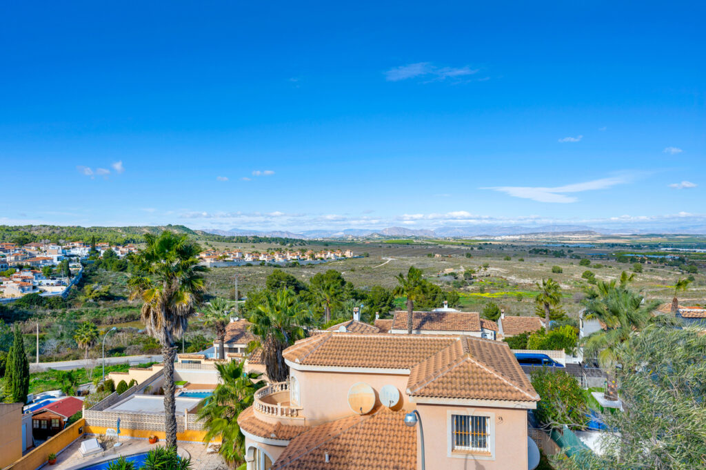 Villa w Ciudad De Las Comunicaciones - oferta MLSC9824838