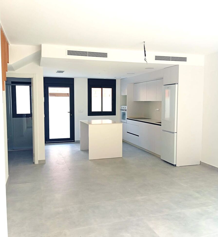 Villa w Cox - oferta MLSC5712305