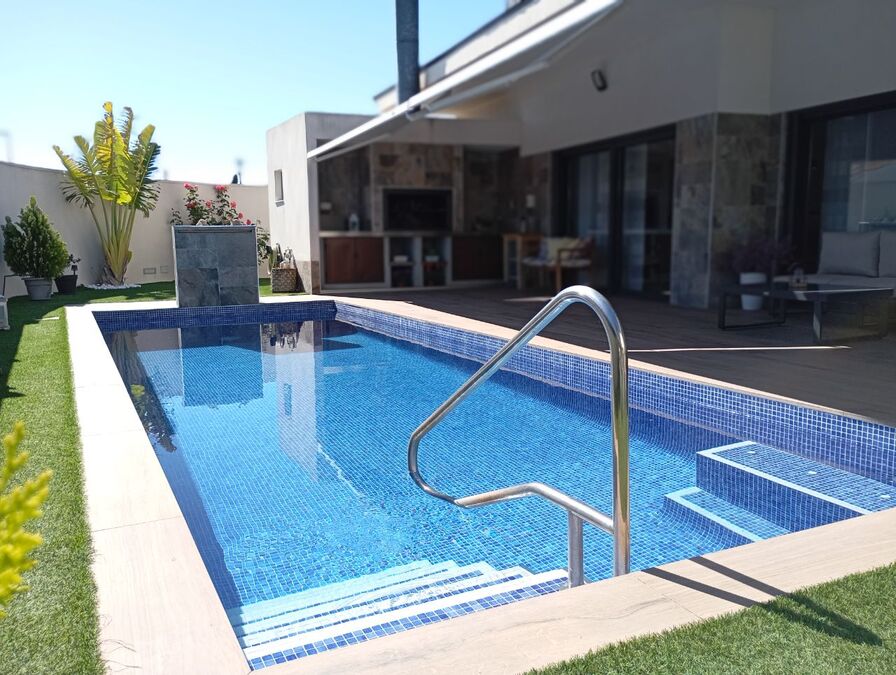 Villa w Daya Nueva - oferta MLSC1367823