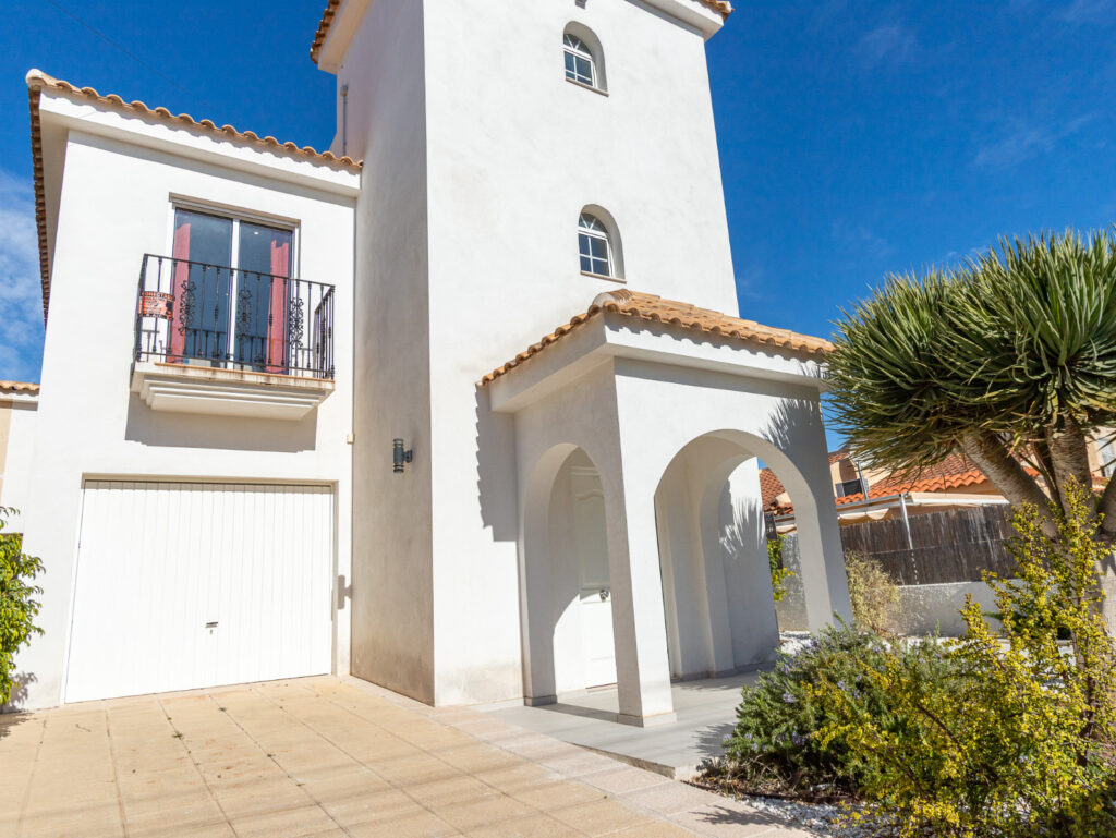 Villa w Los Balcones - oferta MLSC2598564