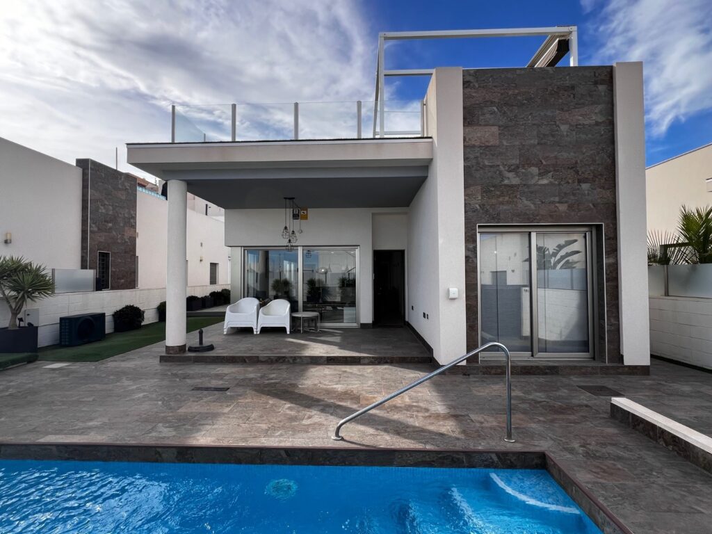 Villa w Orihuela Costa - oferta MLSC8674441