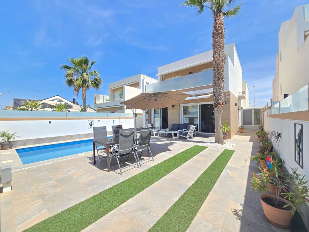 Villa w Pilar de La Horadada - oferta MLSC3610704