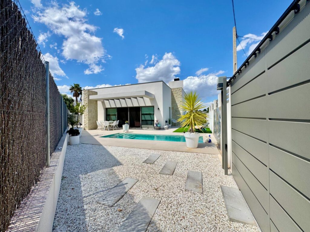 Villa w San Miguel de Salinas - oferta MLSC7527696