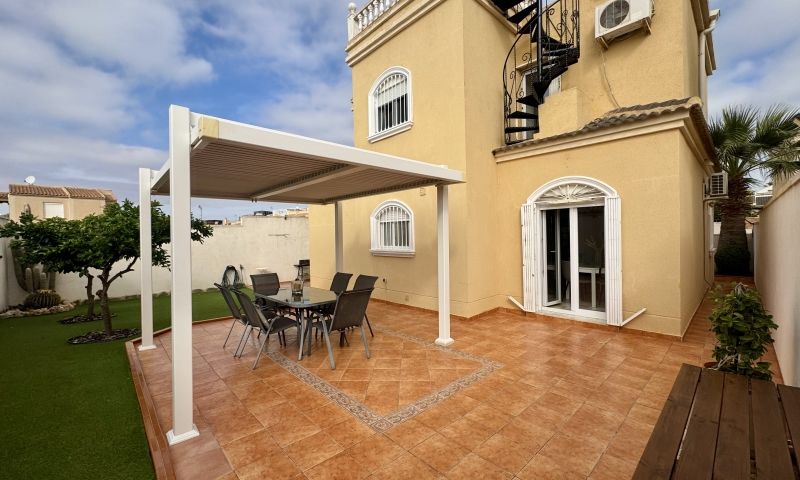 Villa w Torrevieja - oferta MLSC3047670