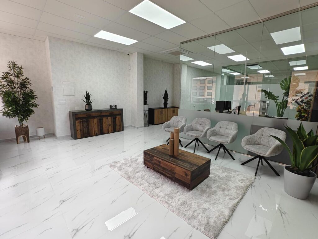 Commercial w Los Montesinos - oferta MLSC7301633