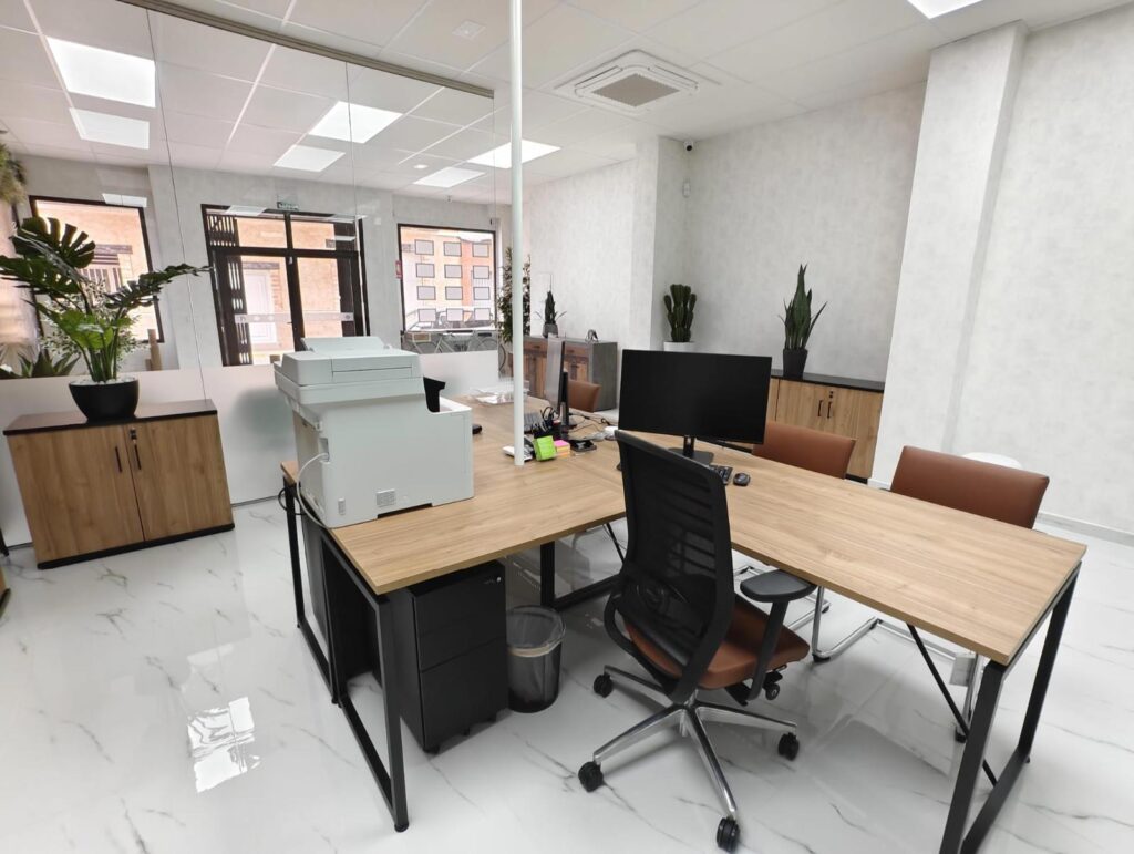 Commercial w Los Montesinos - oferta MLSC7301633