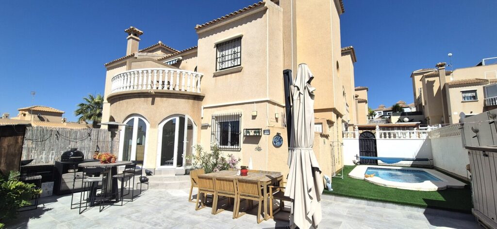Quad House w El Galan - oferta MLSC5048831