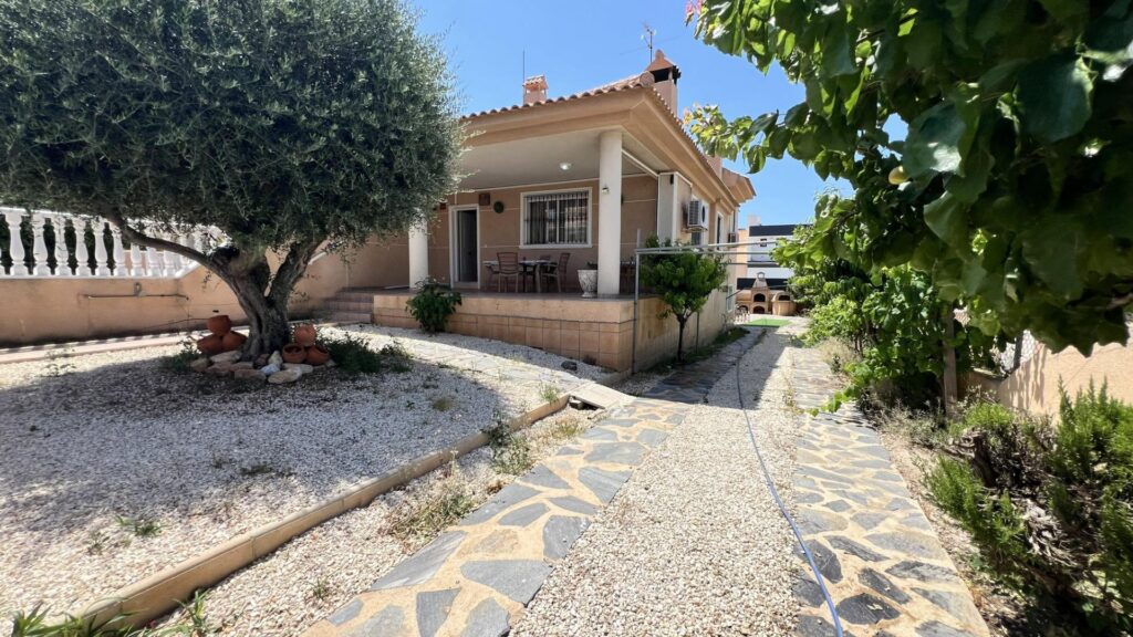 Semi Detached w Torrevieja - oferta MLSC3589199