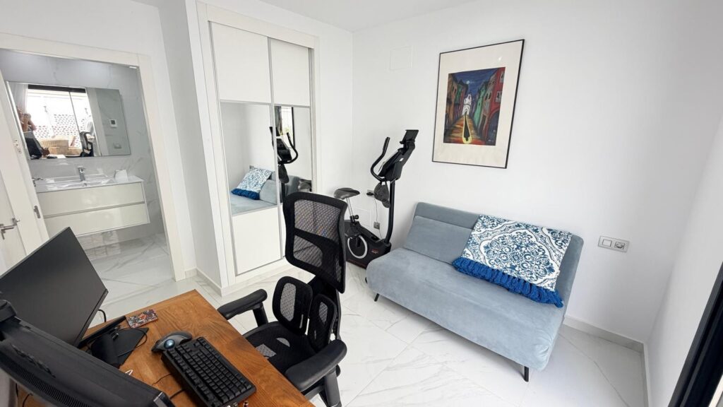 Villa w Los Montesinos - oferta MLSC4911483