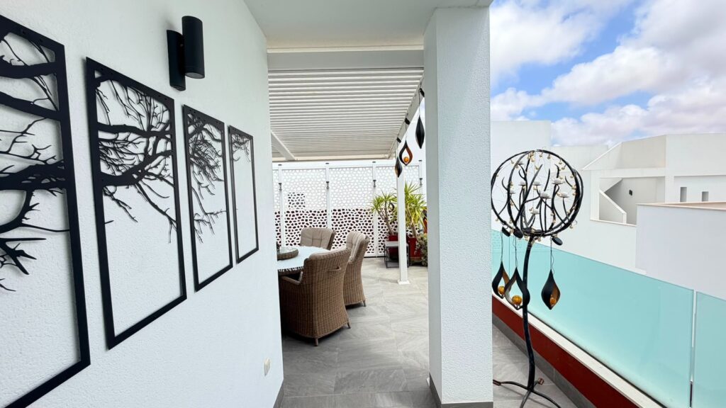 Villa w Los Montesinos - oferta MLSC4911483