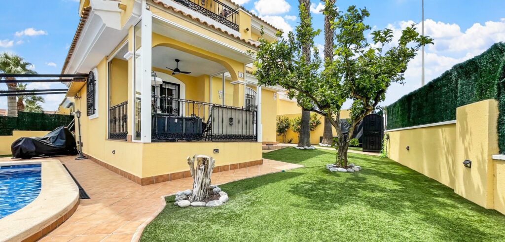 Villa w Orihuela Costa - oferta MLSC1478144