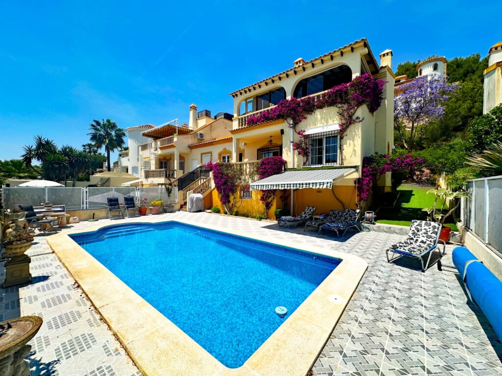 Villa w Orihuela Costa - oferta MLSC8683800