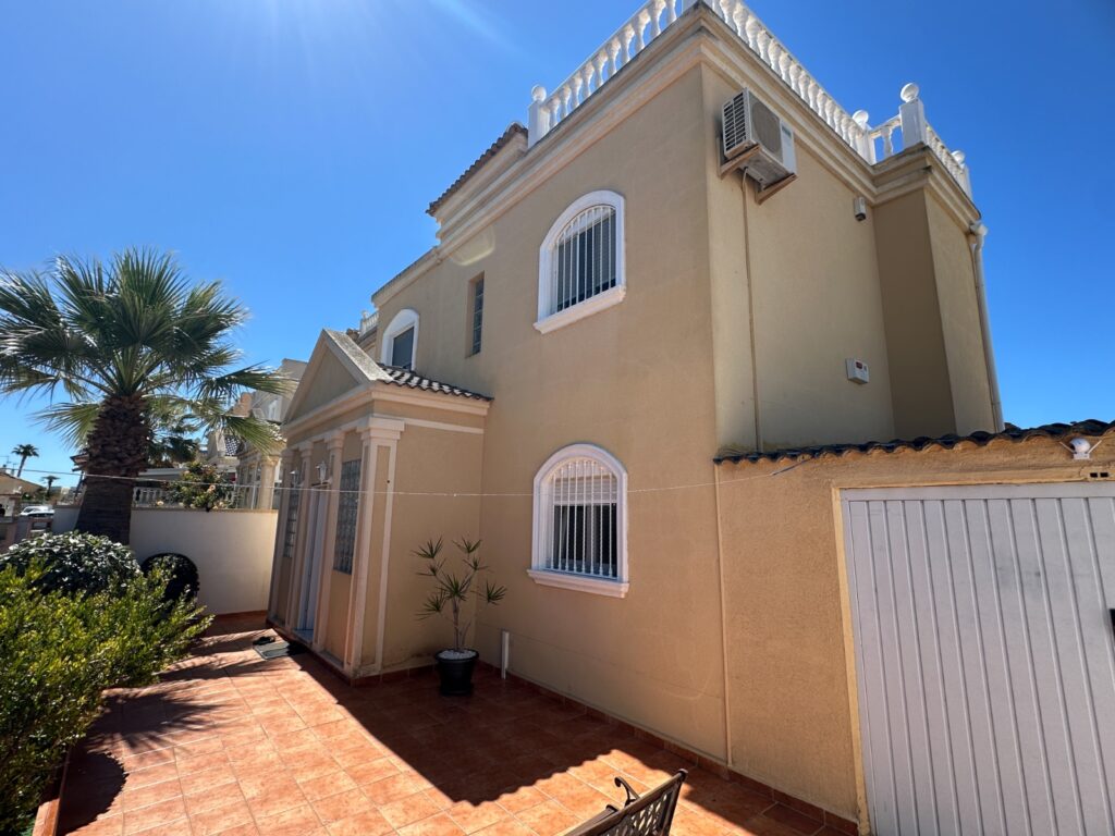 Villa w Torrevieja - oferta MLSC3164212