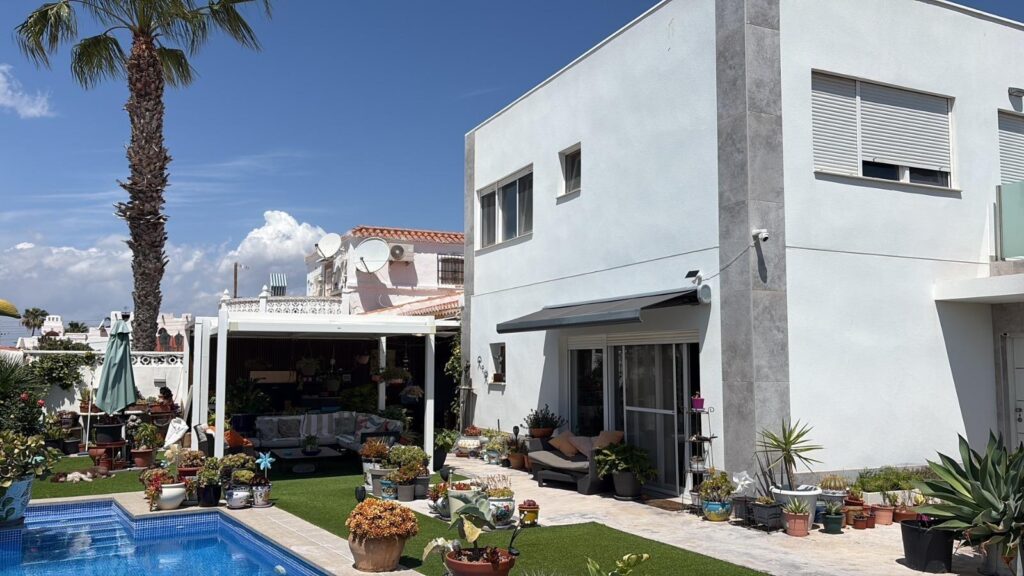 Villa w Torrevieja - oferta MLSC4957512