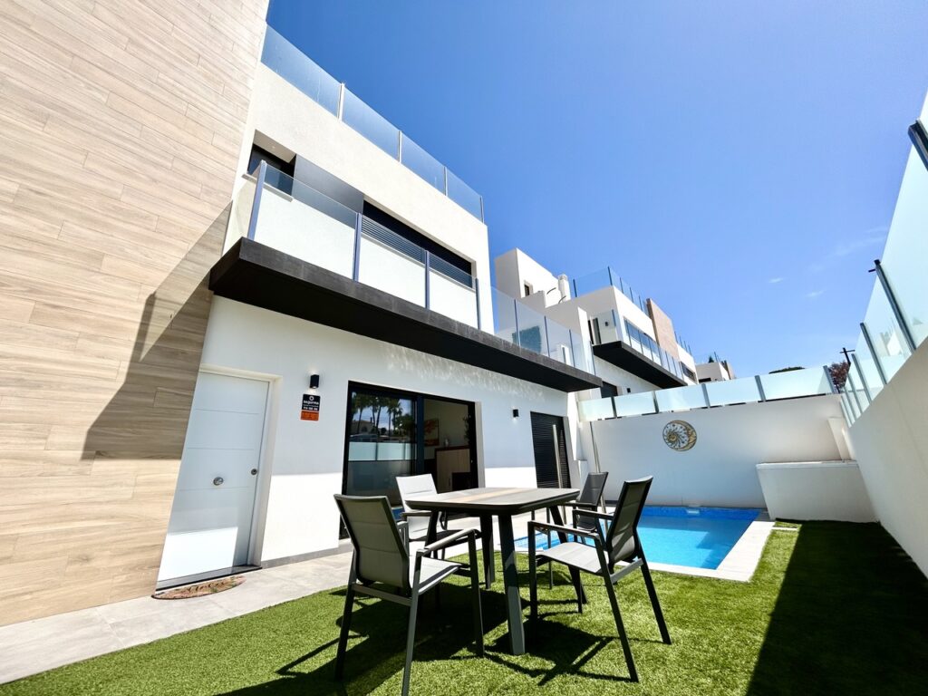 Villa w Villamartin - oferta MLSC5976730
