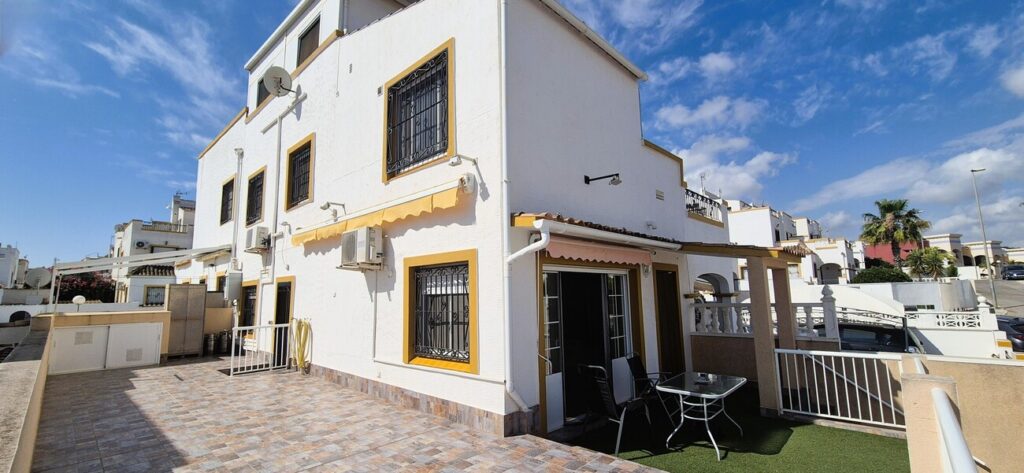Quad House w Torrevieja - oferta MLSC3712081