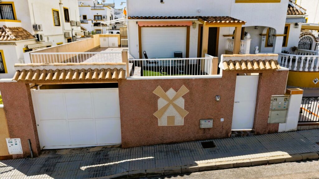 Quad House w Torrevieja - oferta MLSC3712081