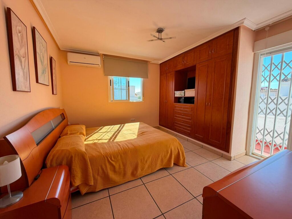 Quad House w Torrevieja - oferta MLSC5205848