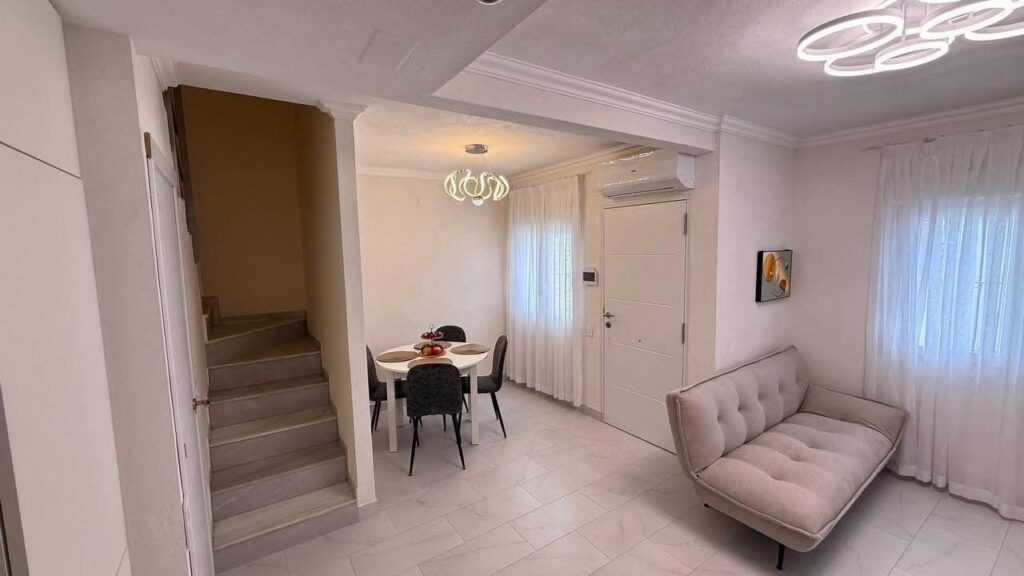 Town House w Torrevieja - oferta MLSC6737224