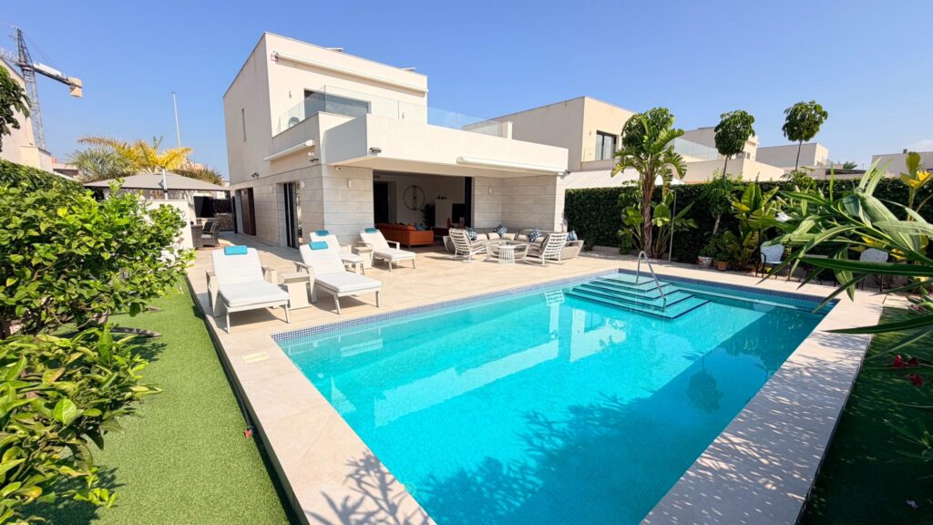 Villa w Los Montesinos - oferta MLSC776522