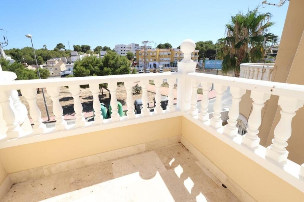 Villa w Orihuela Costa - oferta MLSC4189775