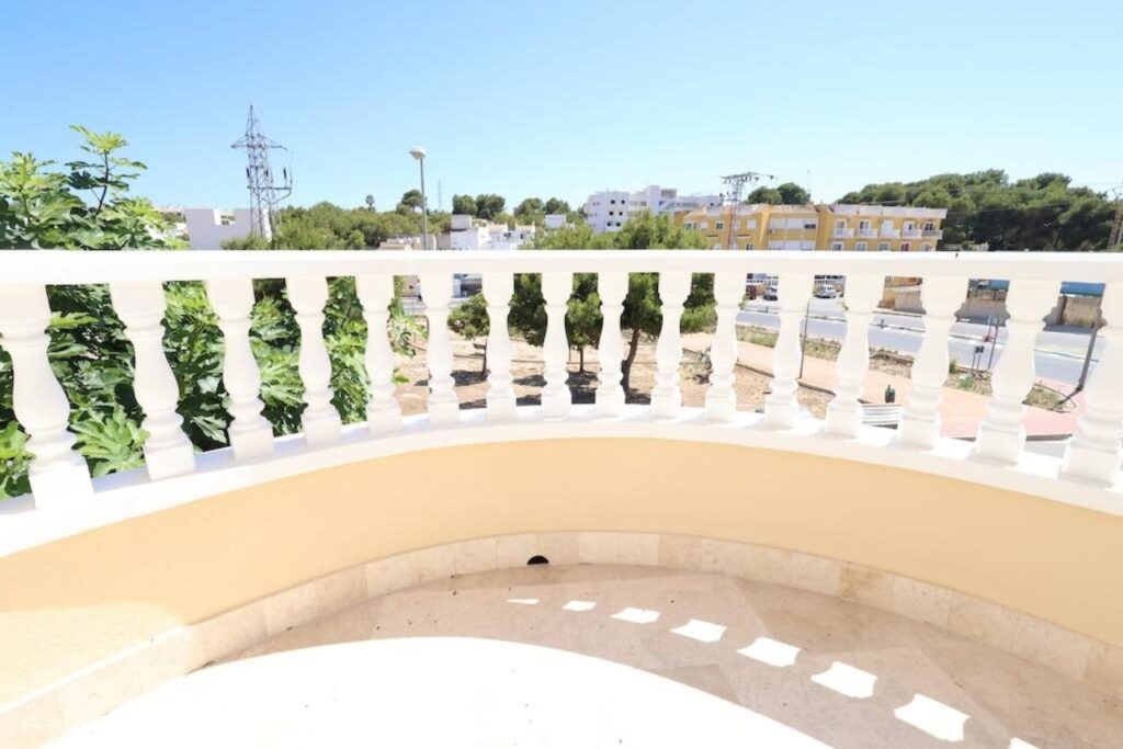 Villa w Orihuela Costa - oferta MLSC4189775