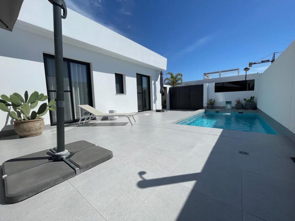 Villa w Roldan - oferta MLSC2767890