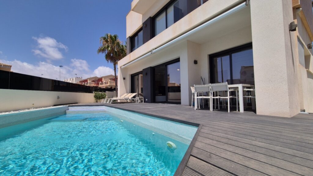 Villa w Torrevieja - oferta MLSC4750121
