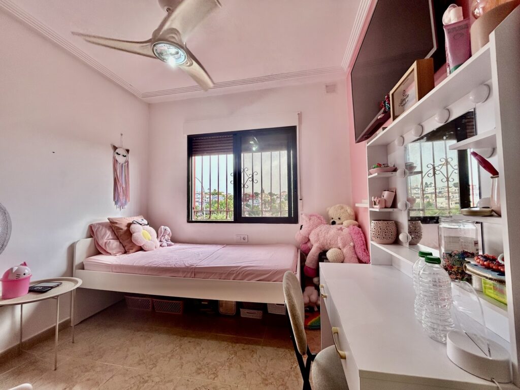 Villa w Villamartin - oferta MLSC3566520