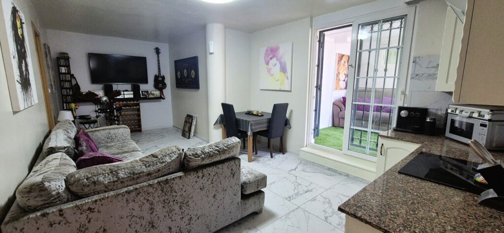 Villa w Villamartin - oferta MLSC5759926