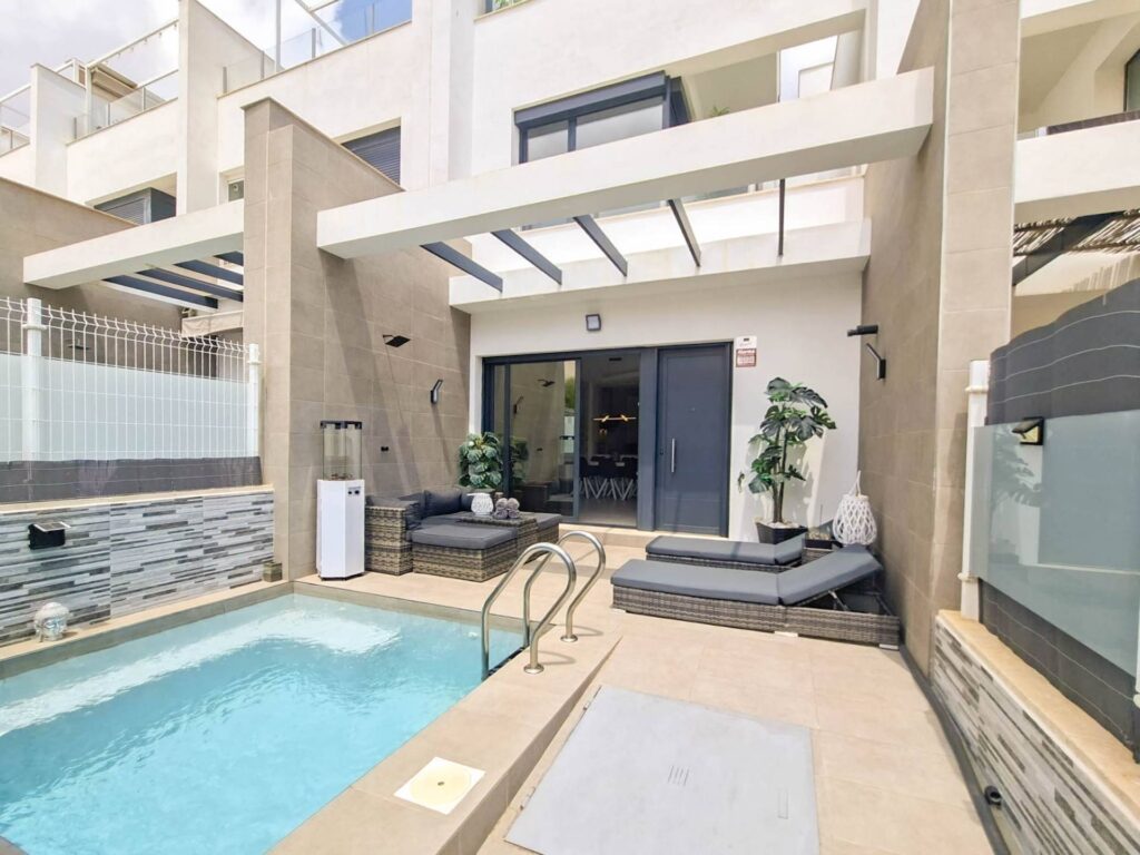 Villa w Villamartin - oferta MLSC7695896