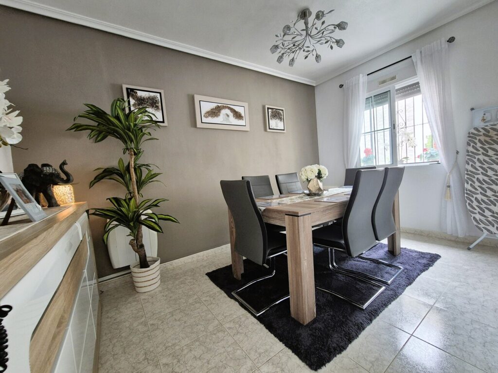 Villa w Villamartin - oferta MLSC8795140