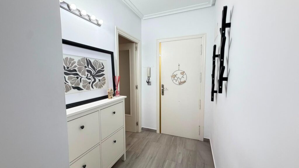Apartment w Torrevieja - oferta MLSC3998106