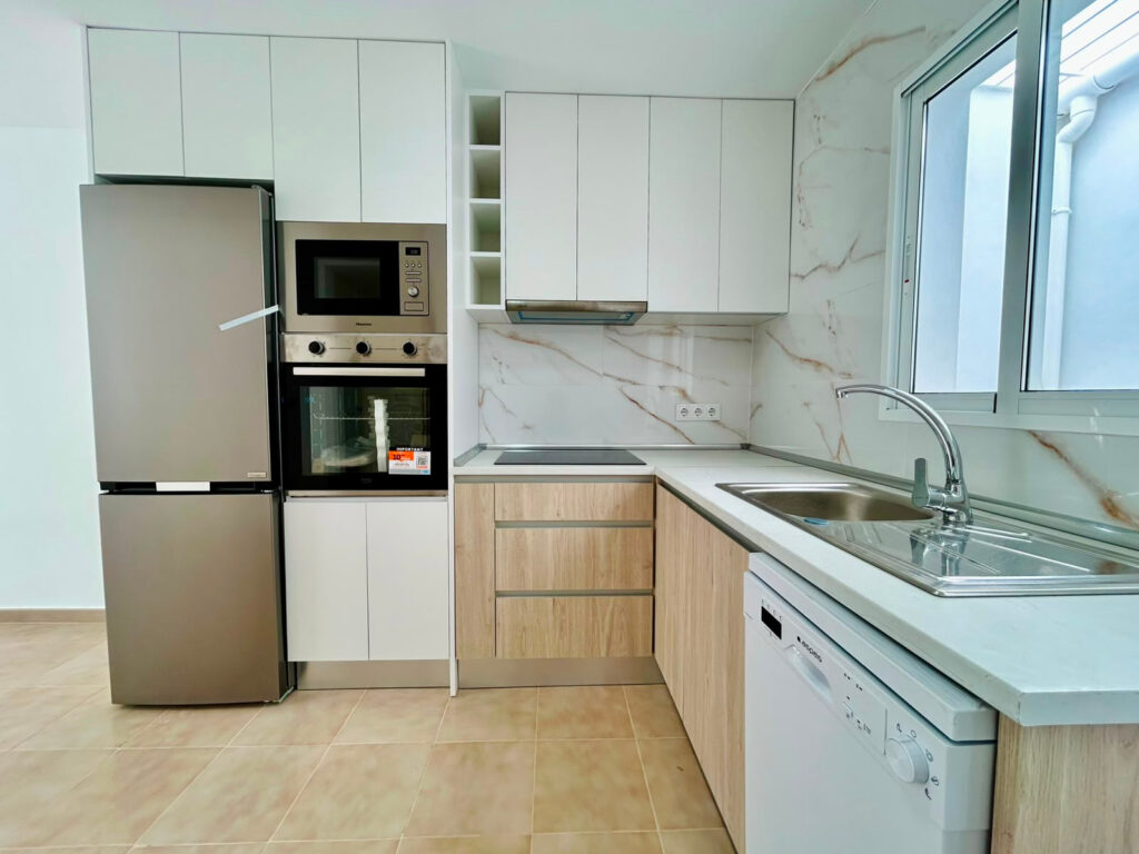 Bungalow w La Siesta - oferta MLSC8383687