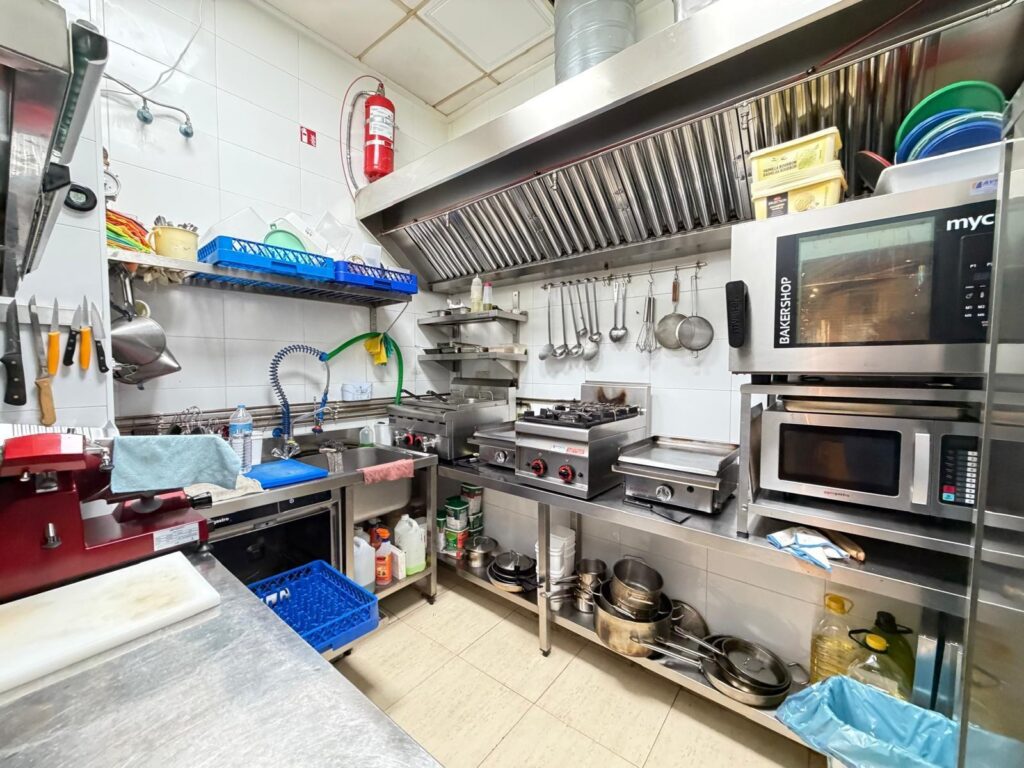 Commercial w Torrevieja - oferta MLSC7264939