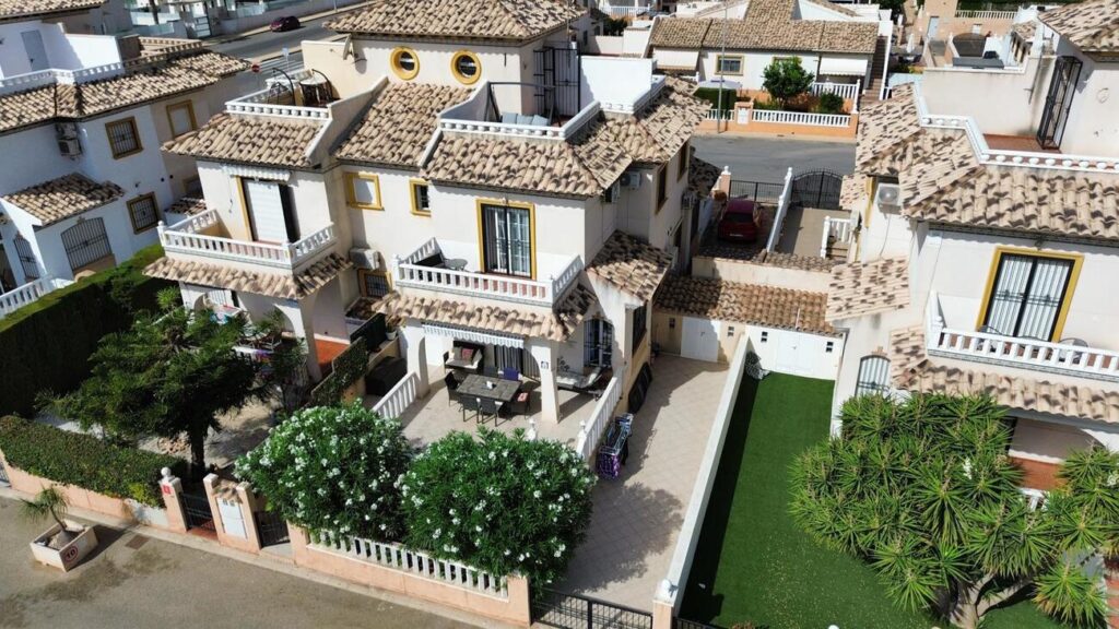 Quad Villa w Lomas de Caboroig - oferta MLSC1920330