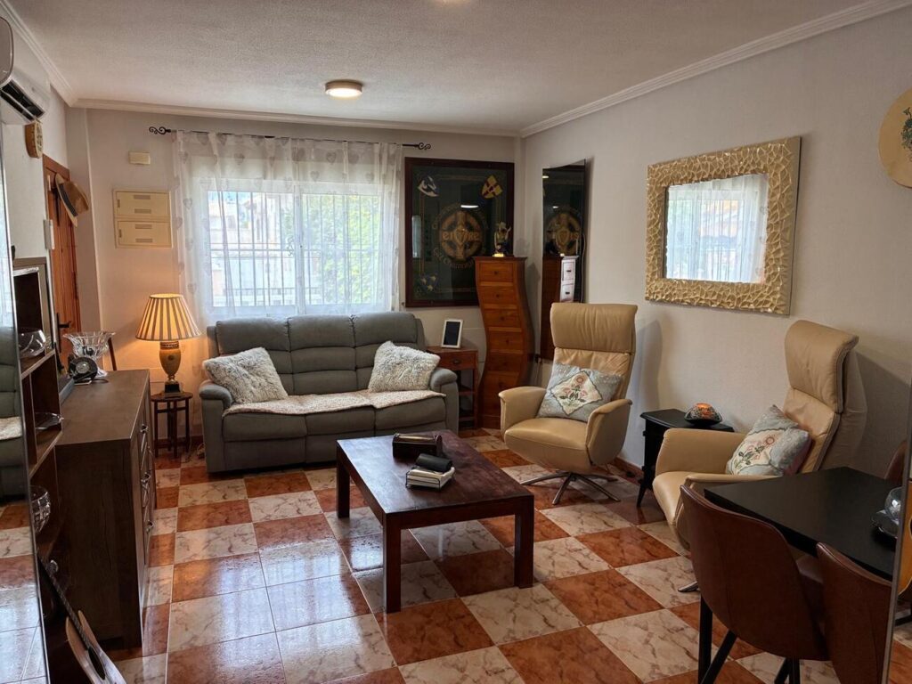 Semi Detached w Lomas de Caboroig - oferta MLSC8943230