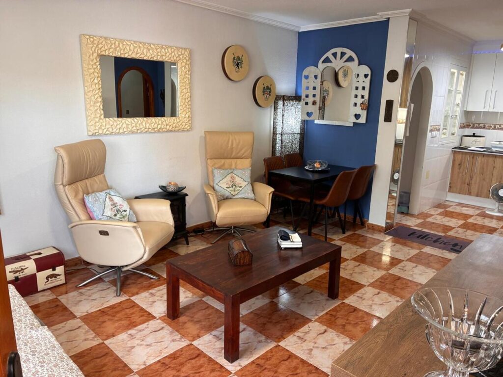 Semi Detached w Lomas de Caboroig - oferta MLSC8943230