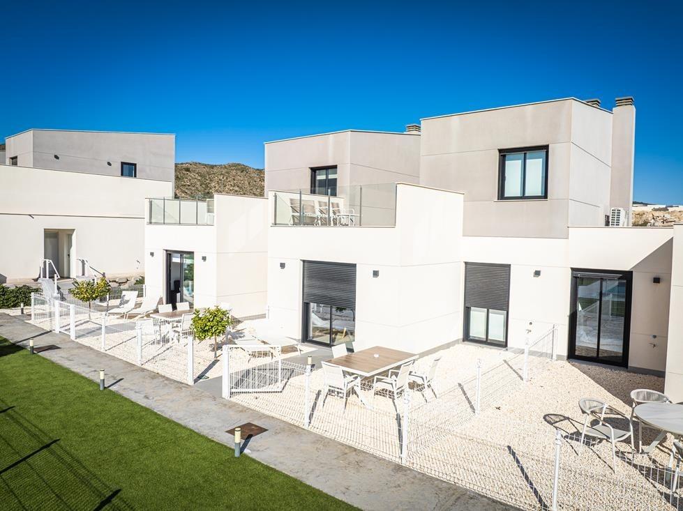 Town House w Baños y Mendigo - oferta N9978
