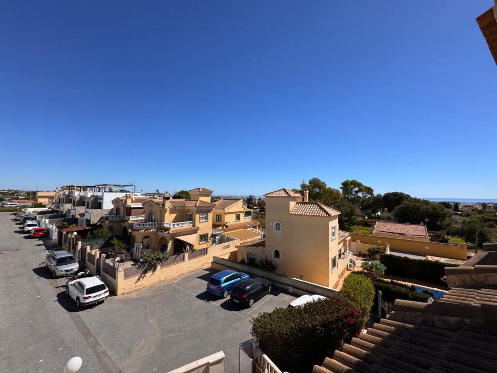 Town House w Campoamor - oferta MLSC4890791