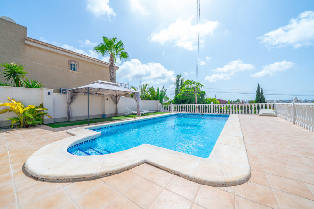 Villa w Los Balcones - oferta MLSC3144855