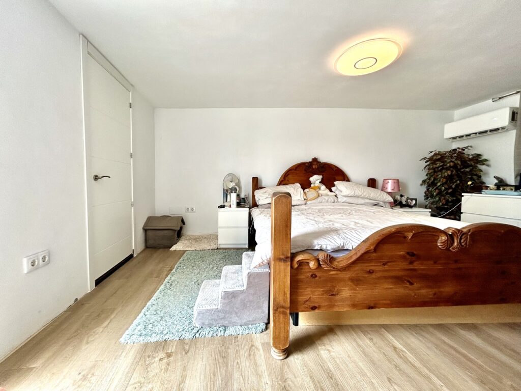 Villa w Los Montesinos - oferta MLSC5321163
