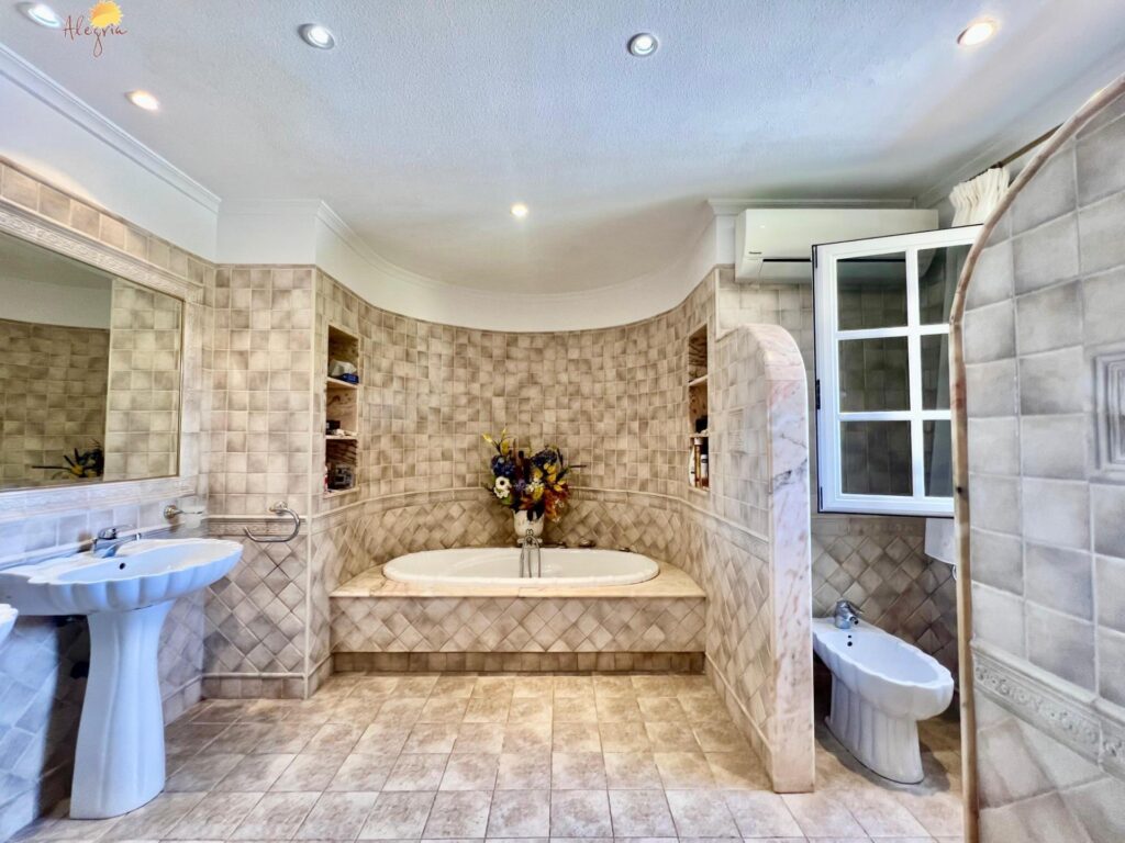 Villa w Torrevieja - oferta MLSC7606168