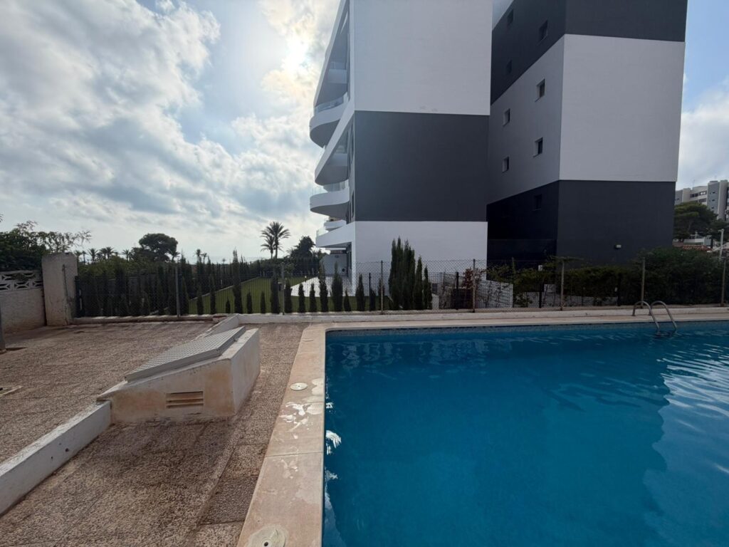 Apartment w Torrevieja - oferta MLSC2186626