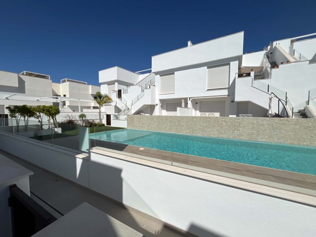 Bungalow w Pilar de La Horadada - oferta MLSC7204375