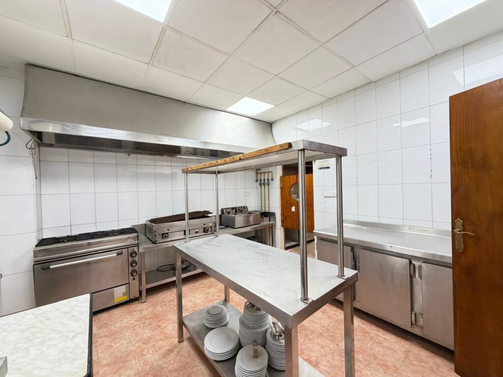 Commercial w Torrevieja - oferta MLSC4190426