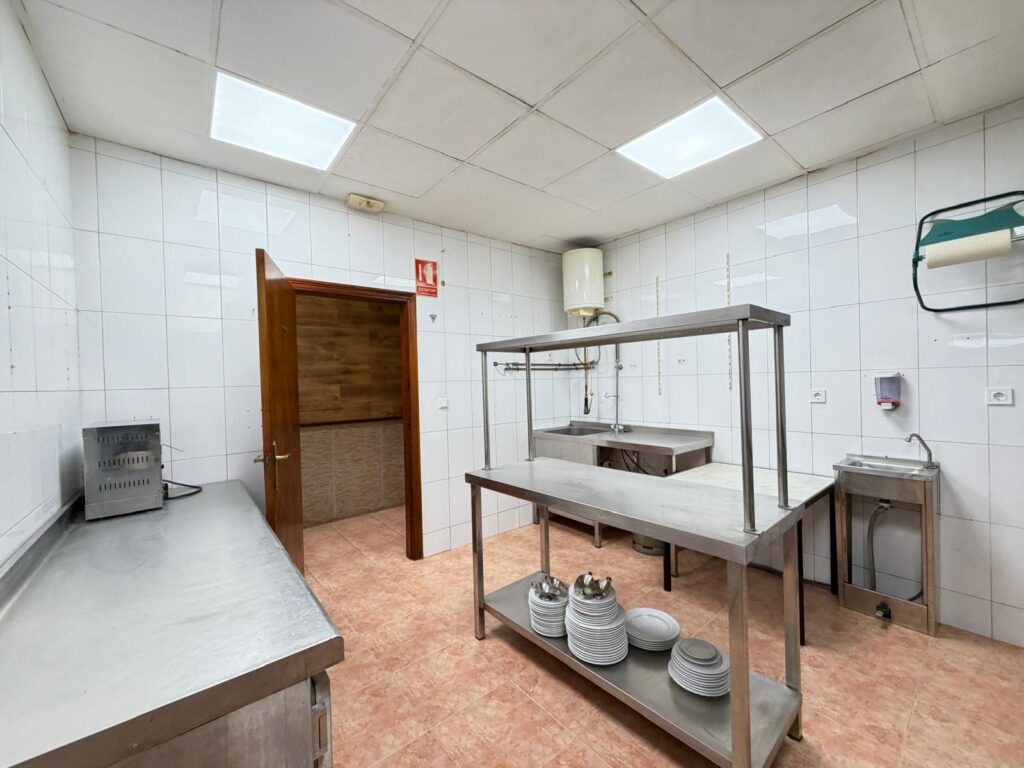 Commercial w Torrevieja - oferta MLSC4190426