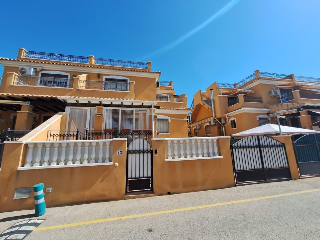 Duplex w Torrevieja - oferta MLSC3790418