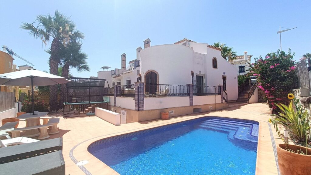 Semi Detached w Algorfa - oferta MLSC3735958