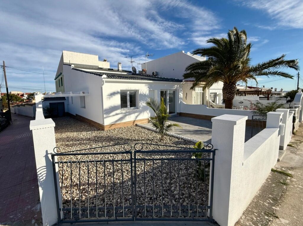 Semi Detached w Ciudad Quesada - oferta MLSC1190616